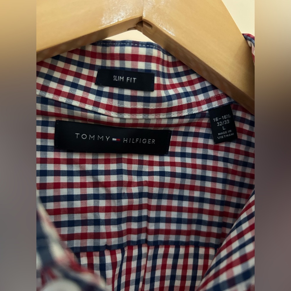 Tommy Hilfiger Slim Fit Button Up| Men Size L (16–16.5|32/33) | Red,White & Blue - Picture 7 of 8